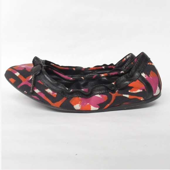 authentic BURBERRY size 36 cloth/leather FLATS - Picture 13 of 14